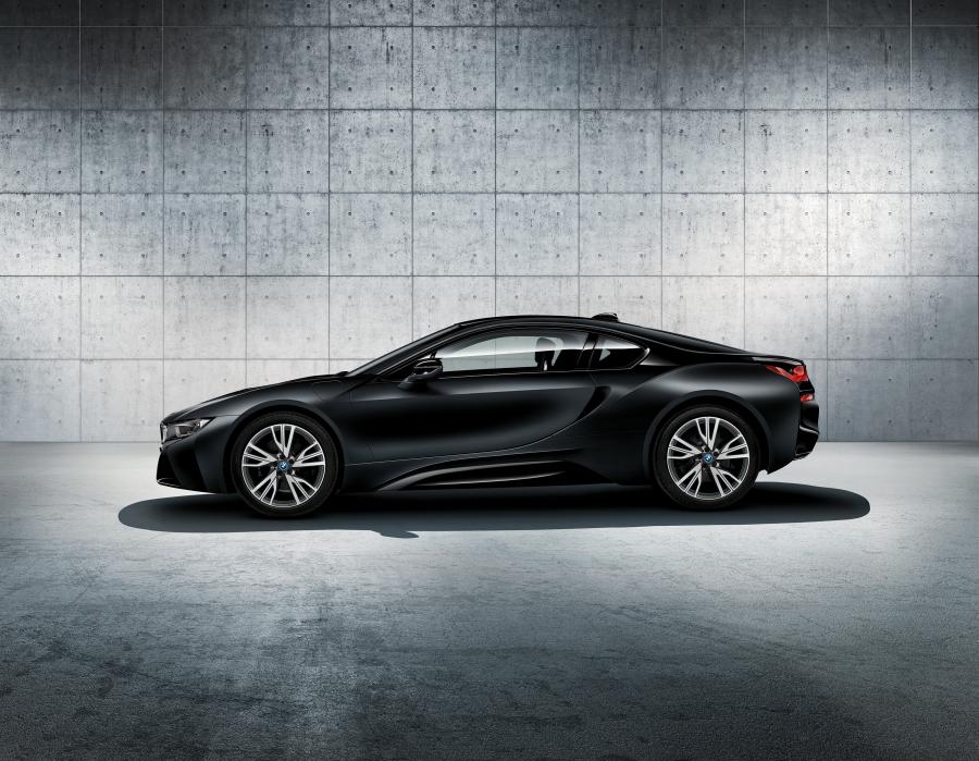  BMW i8 Frozen Black Edition 2017 года  (фото 7 из 9)